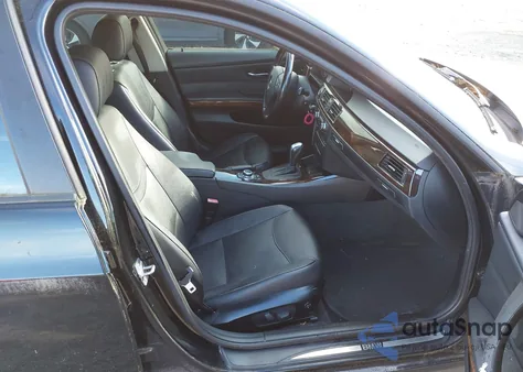 2011 BMW 328I xDrive z USA, uszkodzony, nr VIN WBAPK5C53BF126850